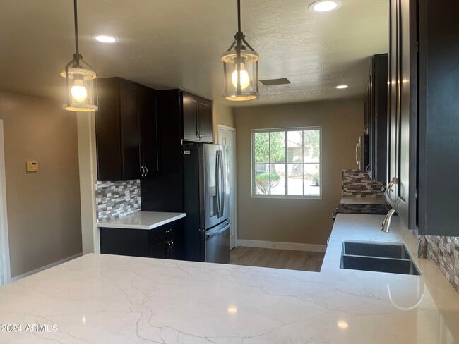 Photo - 15433 W Mercer Ln