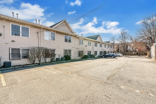 Photo - 527 M.L.K. Drive