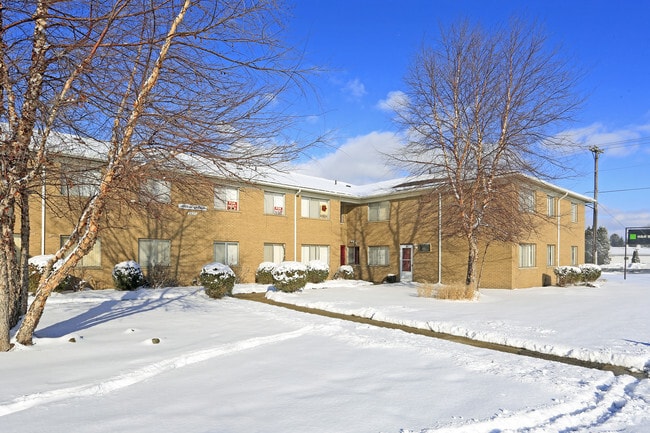 Imperial Gardens Apartments - Imperial Gardens Apartments