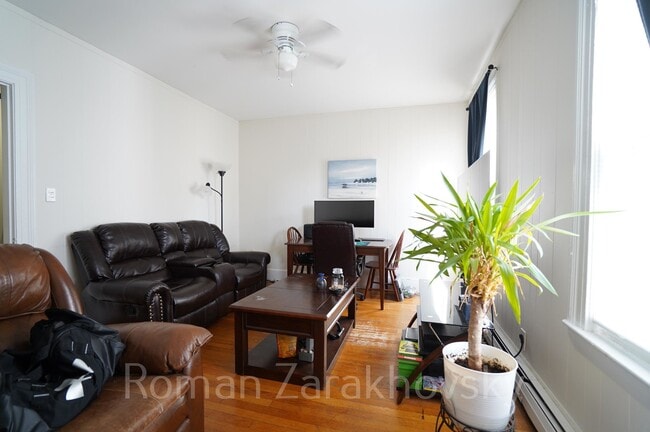 Photo - 5 Ashford Ct Unit 3