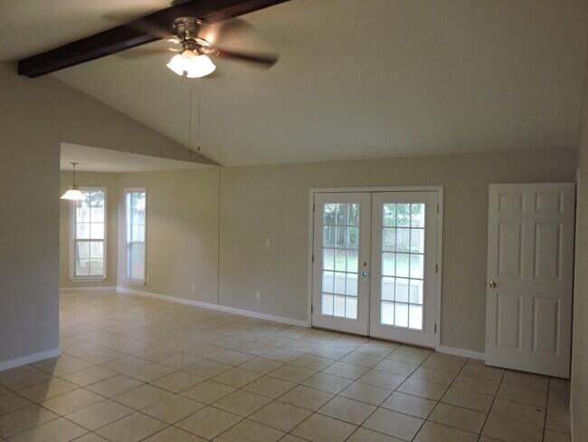 Photo - 150 W Old Mill Way