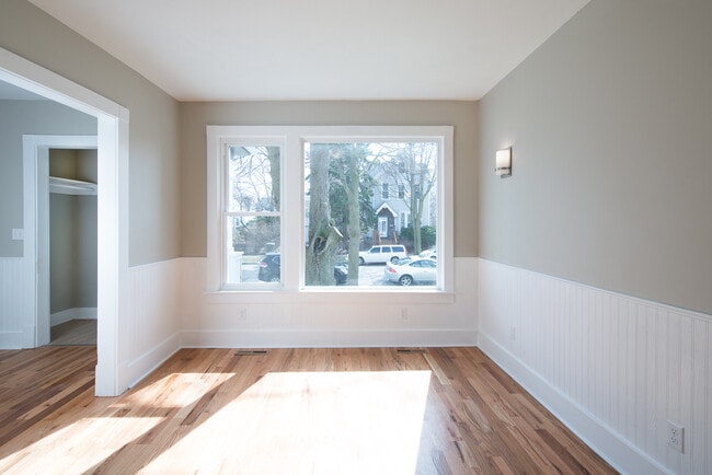 Photo - 1606 E Belleview Pl Unidad Lower