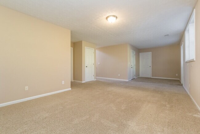 Photo - 1484 Glenfield Dr