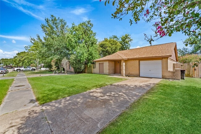 Building Photo - 9811 Mill Shadow Dr Rental