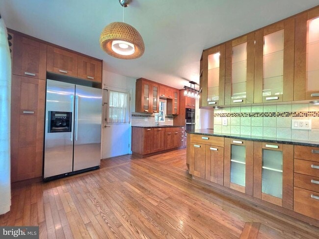 2215 Collingwood Rd