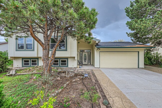 Photo - 7649 Safari Cir House