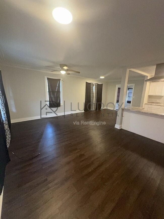 Photo - 201 W Santa Clair St