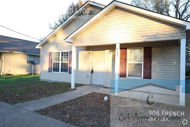 Building Photo - Spacious 4 bed 2 bath home