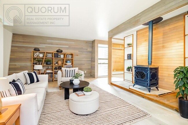 Photo - Super Unique Northgate Loft!