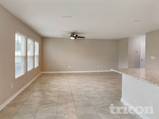 66 Raphael Ln