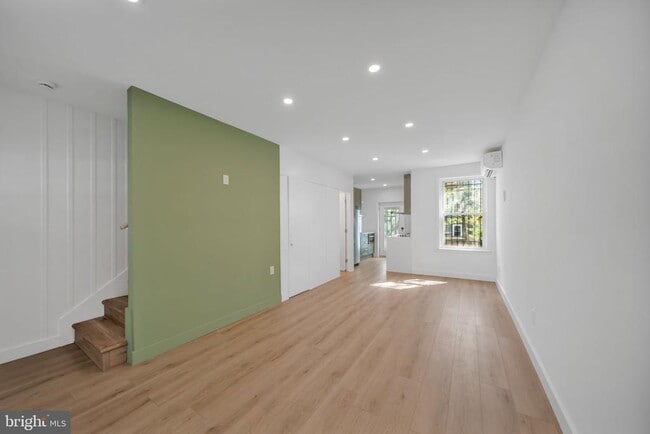 Photo - 1845 Corcoran St NE