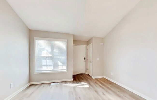 Photo - Chic & Comfortable 3-Bedroom Property Ready to Move In