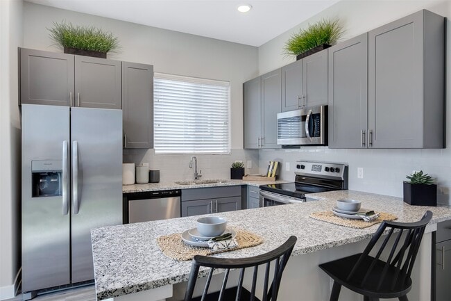 Building Photo - 7225 Rustle Rd Rental