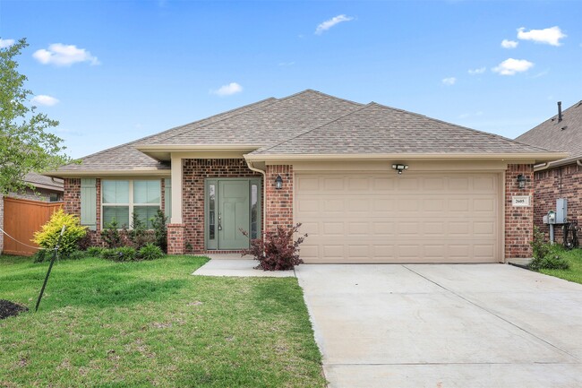 Building Photo - 2605 Golden Palms Ln