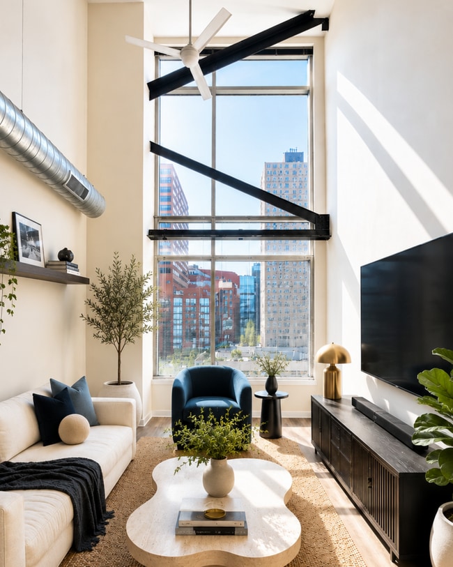225 N Calvert