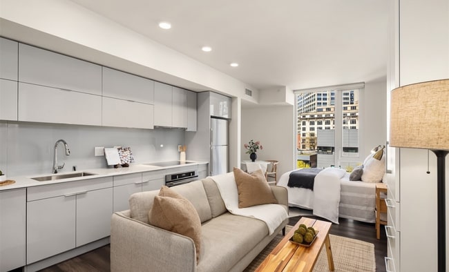 Building Photo - Incredible Pioneer Square Studio Available Now! Unit 618