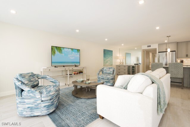 Photo - 2850 Gulf Shore Blvd N Unidad 102