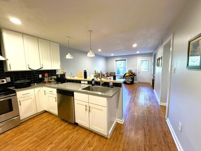 Photo - 1113 Washington Ct