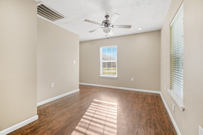Photo - 2102 N Galveston Ave