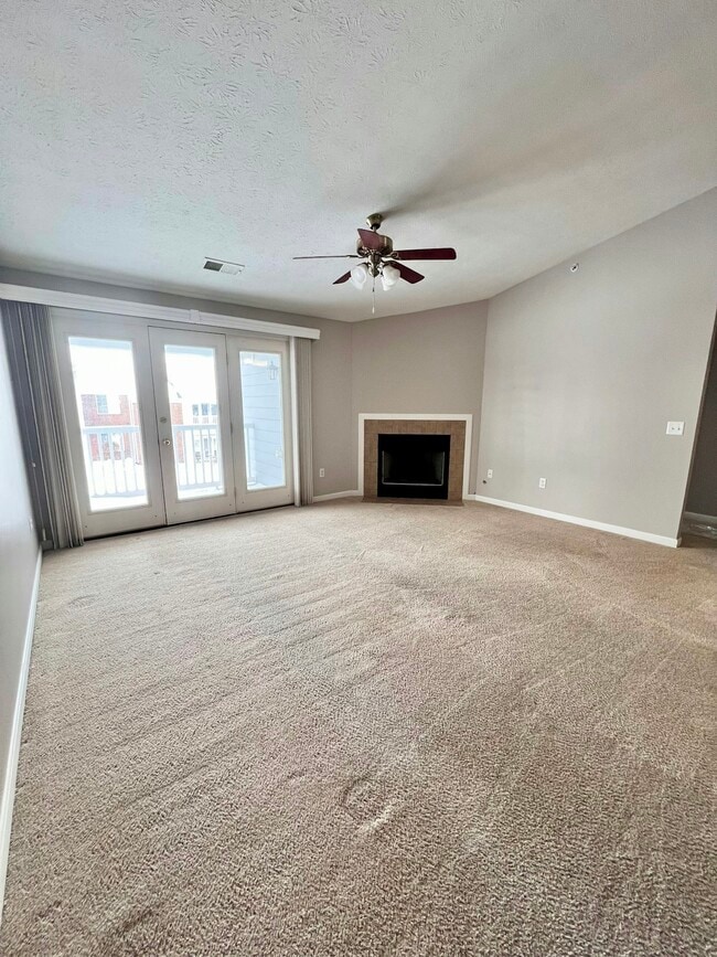 Photo - 3126 Alexander Pl Unidad 206