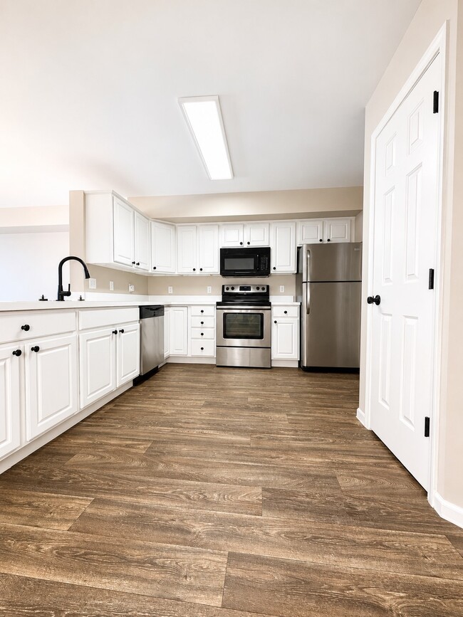 Photo - Keystone Lake Apartments