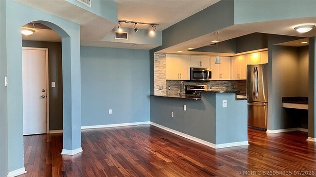 Building Photo - 100 N Federal Hwy Unit 1136