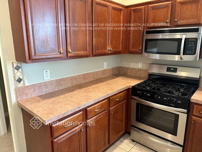 Photo - 136 Canterbury Pl