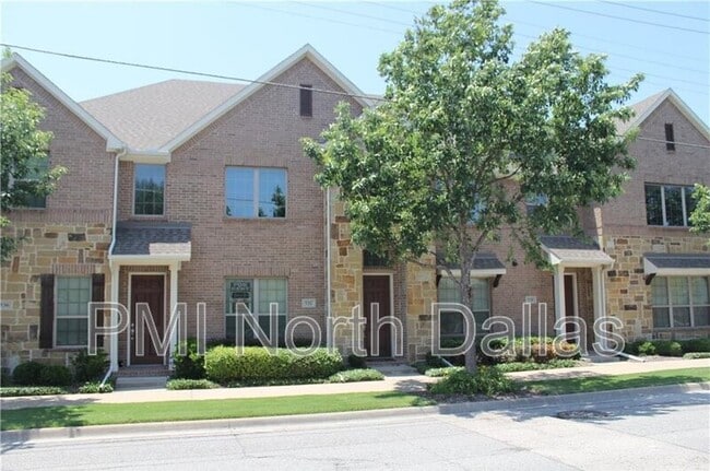 Building Photo - 532 S Greenville Ave