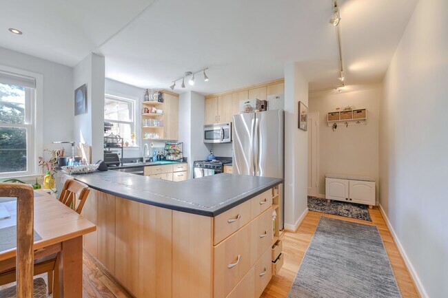 Photo - 2214 Colston Dr