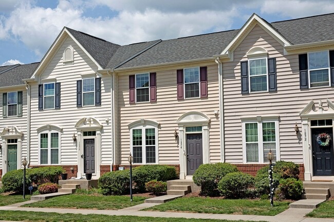 Building Photo - Dog-Friendly Pavilions at Pantops Townhome With Garage