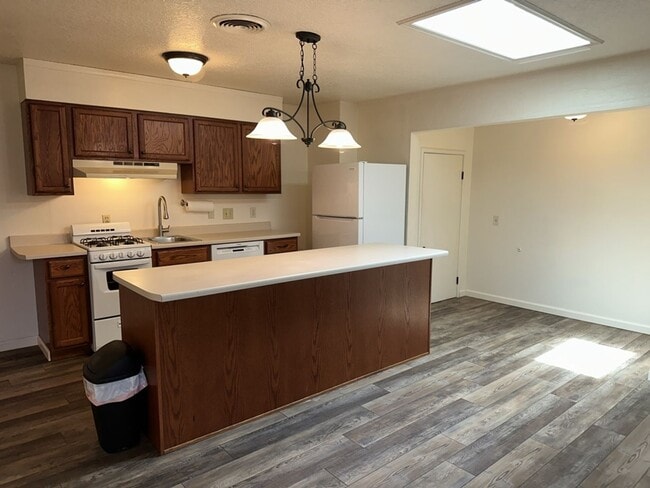 Photo - 1640 Stromberg Ave Unit 1640 Stromberg #B [PRM: Brittany]