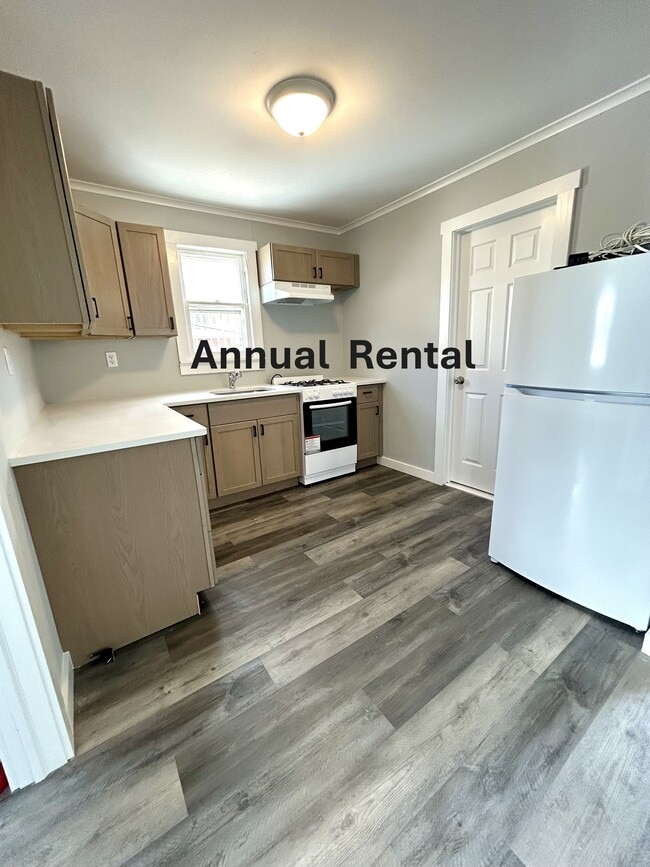 Building Photo - 320 Hamilton Ave Unit 4 Rental