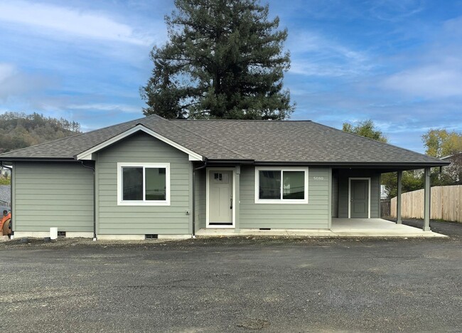 Brand New 2 Bedroom House in Green! - Brand New 2 Bedroom House in Green!