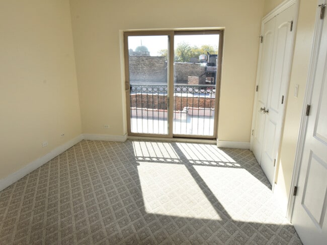 Photo - 4518 N Kedzie Ave