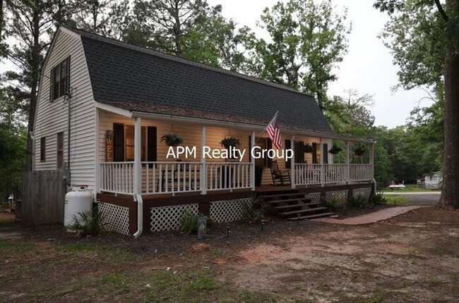 Photo - Private Country Feel Close to Downtown Chapin