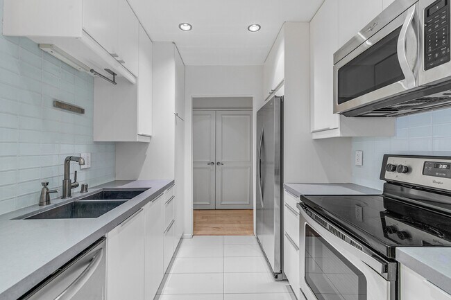 Photo - 8535 N W Knoll Dr Unidad 213