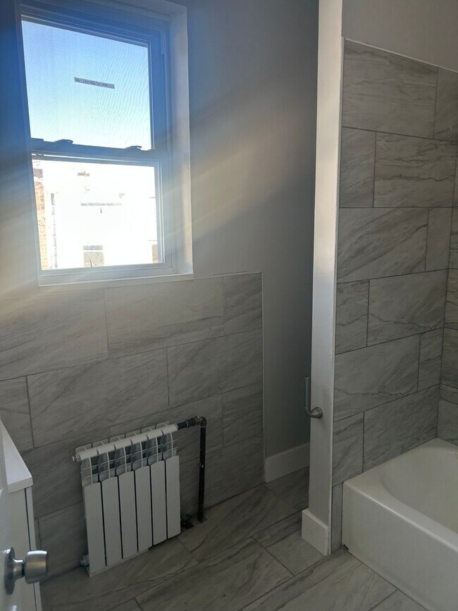 Photo - 3BR 1,5 bath Only with 3 Br pha voucher