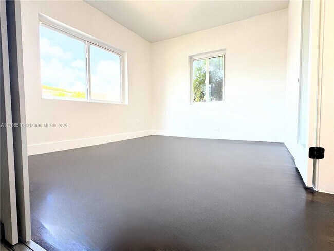 Photo - 7325 Byron Ave Unit 3