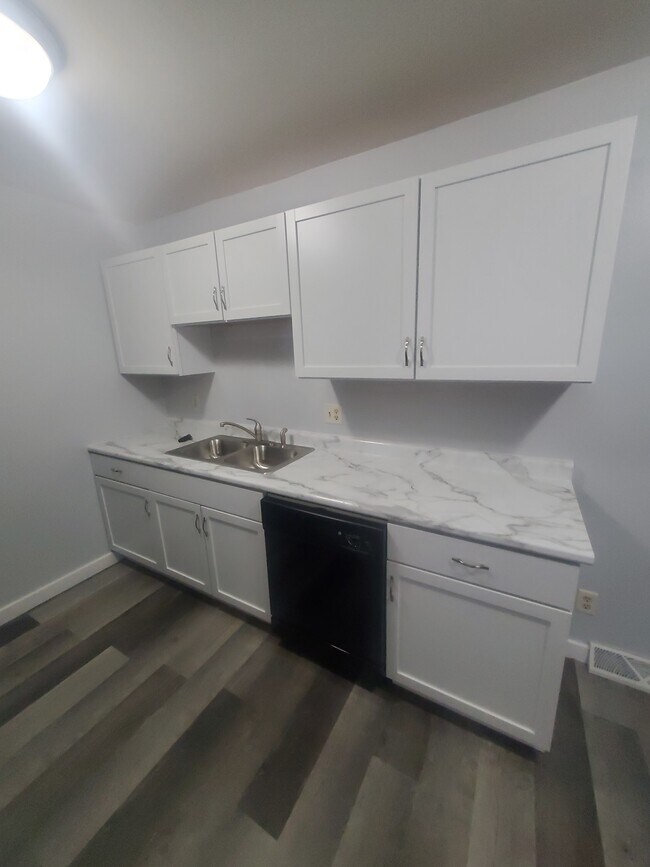 Photo - 913 7th St S Unit 1