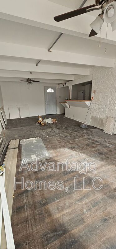 Photo - 911 N 70th Terrace