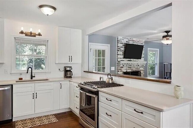 Photo - 2855 Old Carriage Dr SW