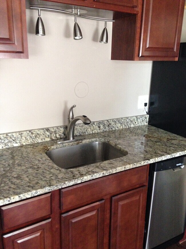 Photo - Greentree Apartments
