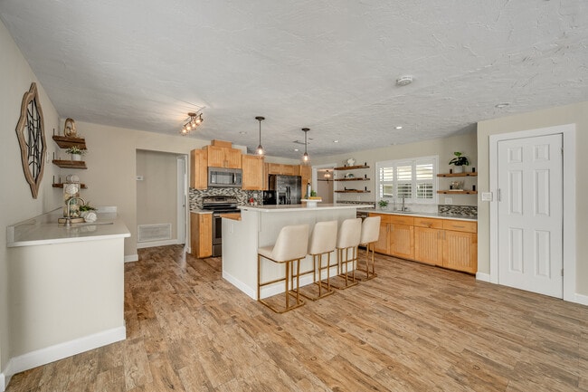 Photo - 458 Sandpiper Dr