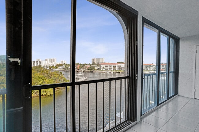 Building Photo - 1631 Riverview Rd Unit 507