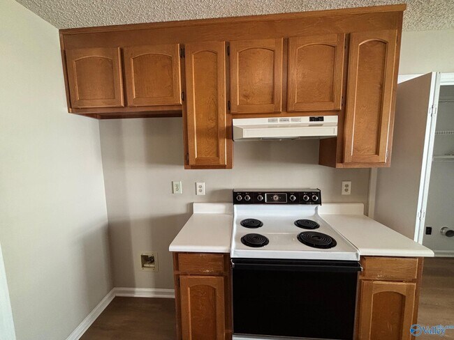 Photo - 2536 Clovis Rd SW