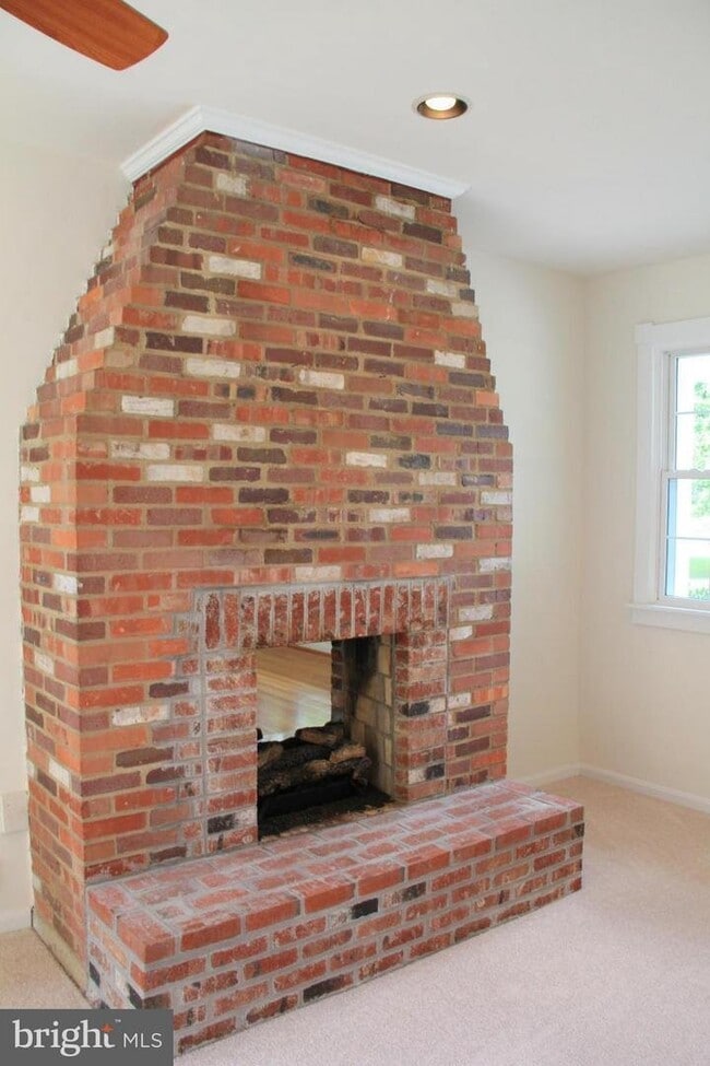 Photo - 8319 Sharon Dr