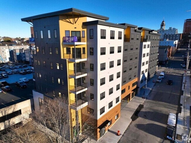 Building Photo - Fully Furnished 2BR condo for rent