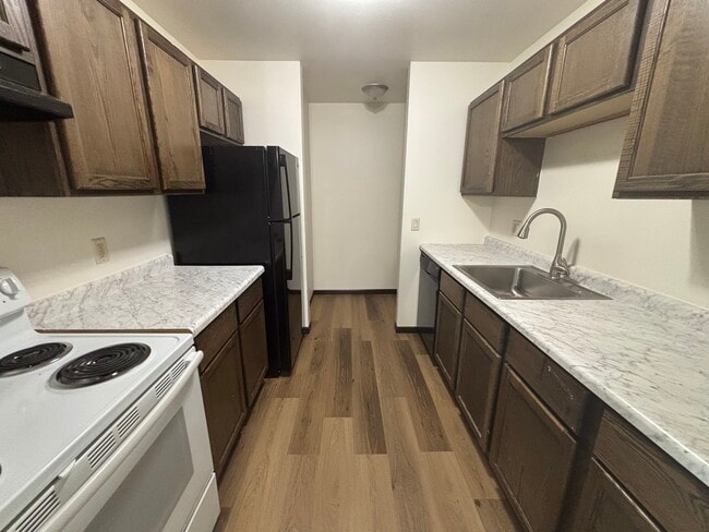 Sunset Lane Apartments - Sunset Lane Apartments