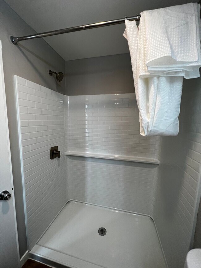 Photo - You cannot beat this price $1125.00 per ro...