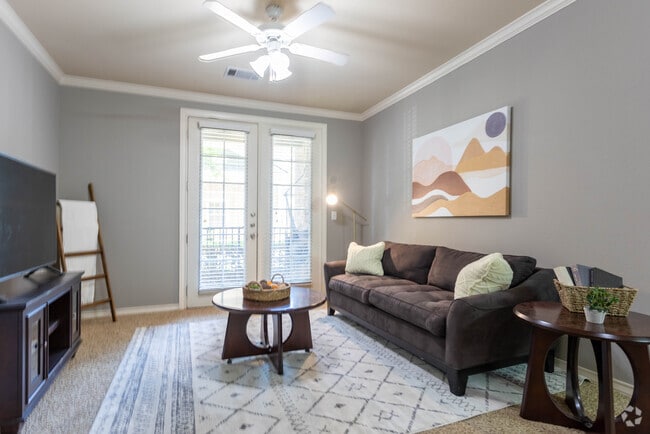 2BR, 2BA - 1,214 SF